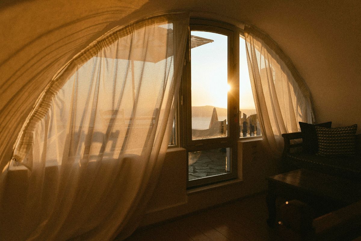 予定を詰め込まない静かな時間を感じるイメージ