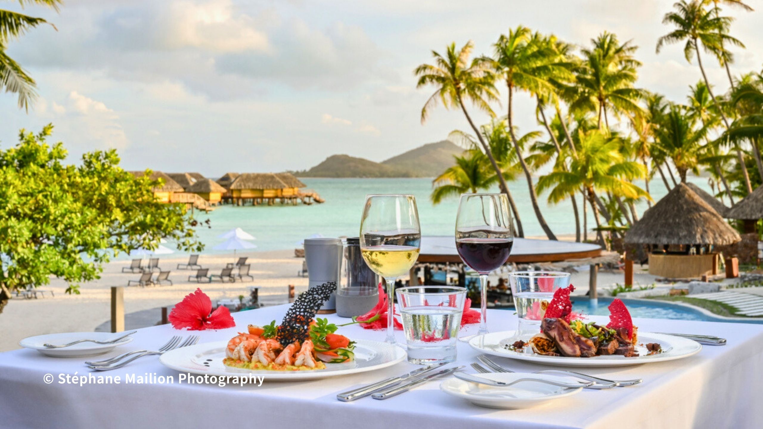 記念日旅行をイメージするタヒチの風景