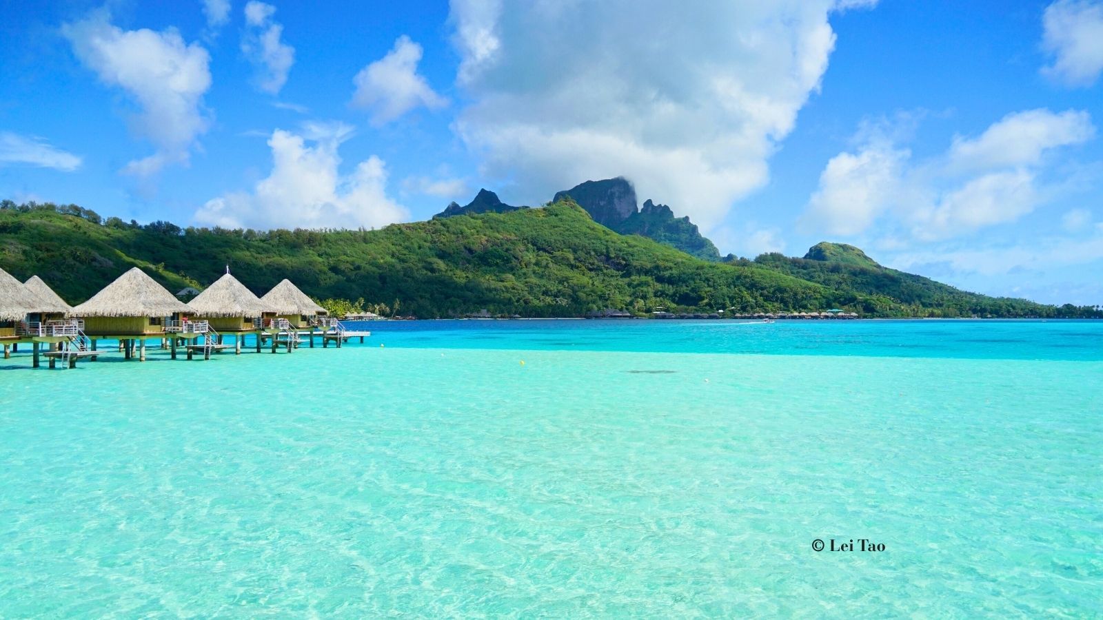 ボラボラ島のラグーン