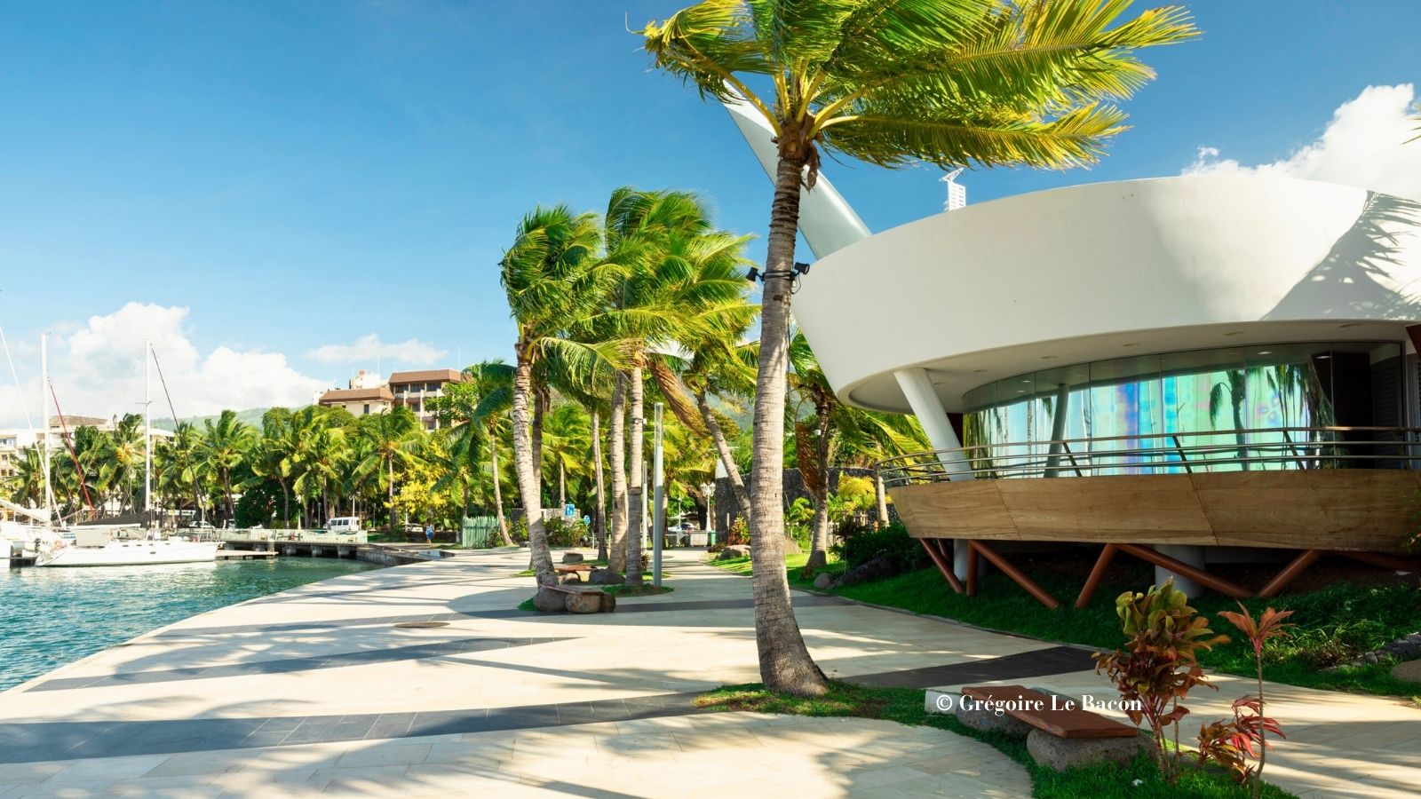 タヒチ島のリゾート風景