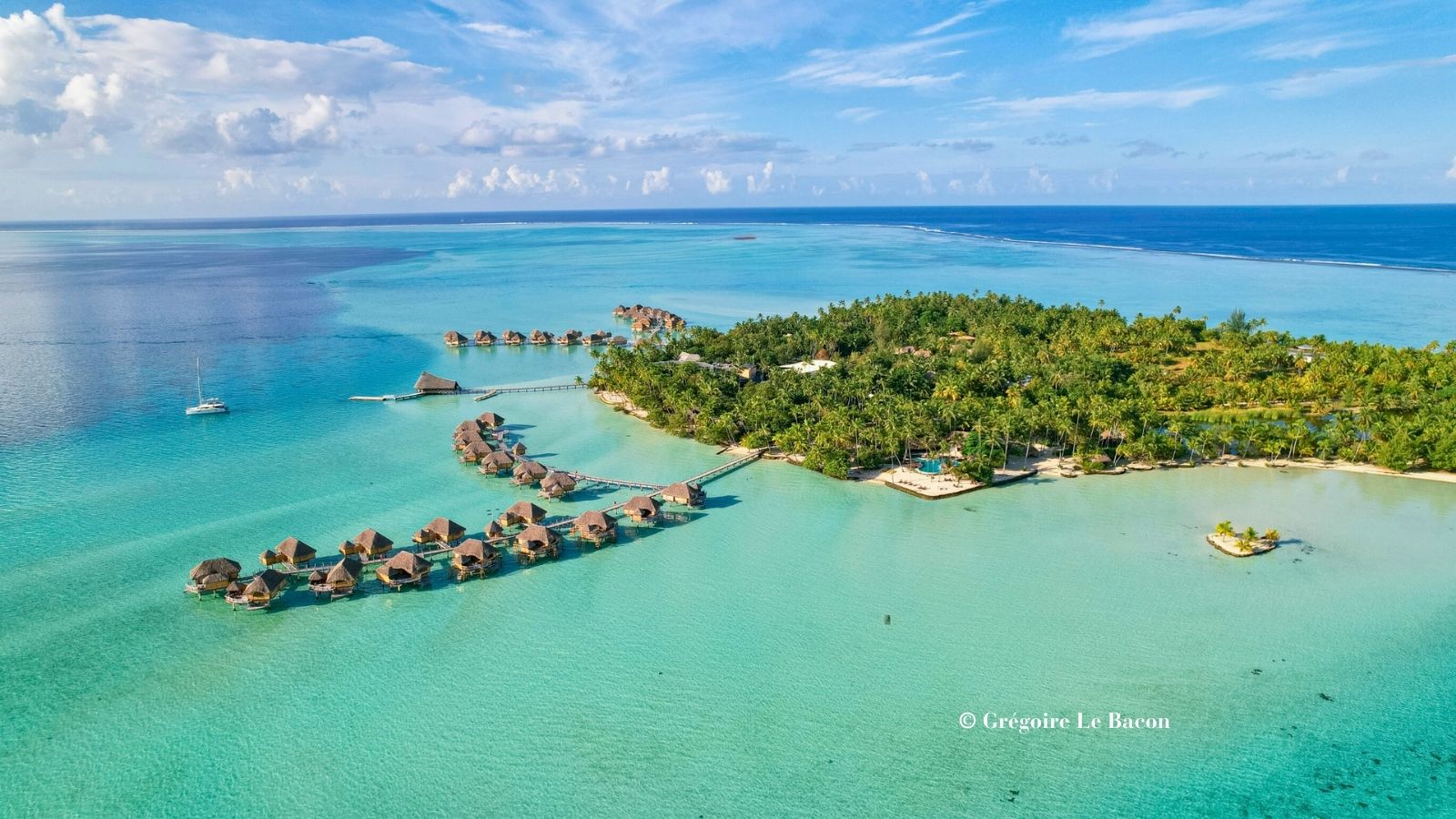 タヒチ旅行のリゾート風景